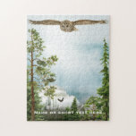 Puzzle Chouette en vol | Cool Nature Lover Art Monogrammé<br><div class="desc">Une scène calme et sereine d'une belle chouette majestueuse volant au-dessus d'un paysage de topographie montagneuse. Il y a un ciel ouvert avec des rayons de soleil subtils pour donner un peu de défi, puis une forêt luxuriante avec du brouillard et des montagnes au loin et un aigle solitaire qui...</div>