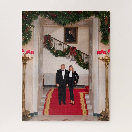 Puzzle Christmas steps President Donald Trump & Melania (Vertical)