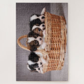 Puzzle Cinq mignons chiots dans un panier (Vertical)