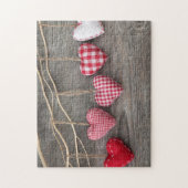 Puzzle Coeurs rouges sur le Tableau en bois (Vertical)