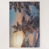 Puzzle Coucher de soleil sur la côte de la mer enneigée h (Vertical)