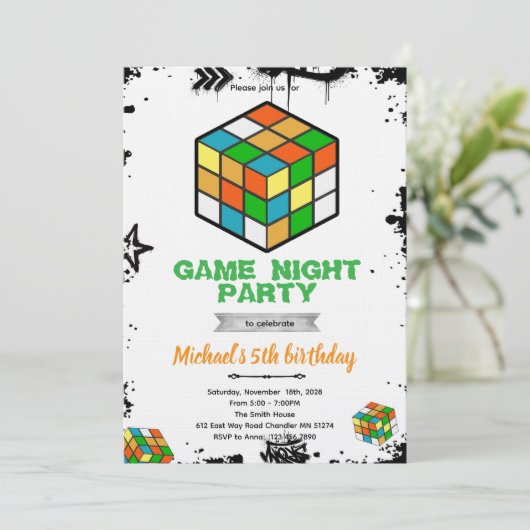 Puzzle Cube Game Party Invitation (Debout devant)