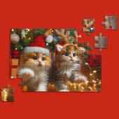 Puzzle Cute chatons avec le Père Noël et casquettes de re