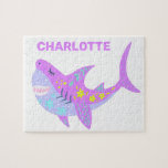Puzzle Cute Kawaii Requin souriant en violet Personnalisé<br><div class="desc">OEuvre d'un joyeux requin kawaii souriant dans le violet lavande et bleu aqua,  personnalisée avec votre nom.</div>