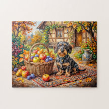 Dachshund assis à côté d'un panier de fruits en au