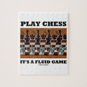 Puzzle Des échecs de jeu c'est un jeu liquide (le