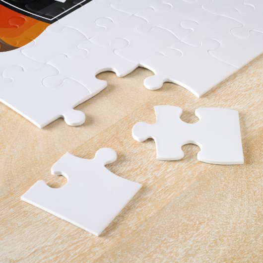 Puzzle Dessin de bouteille de whiskey d'isolement sur (Côté)