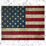 Puzzle Drapeau vintage patriotique américain, le 4 juille<br><div class="desc">Illustration vintage fière patriotique Design de vacances du 4 juillet avec un drapeau américain, les étoiles et rayures. Montrez votre patriotisme et votre fierté pour les États-Unis d'Amérique avec un symbole de liberté et notre grande nation. Parfait pour célébrer nos héros le Jour des anciens combattants, le Jour du Souvenir...</div>