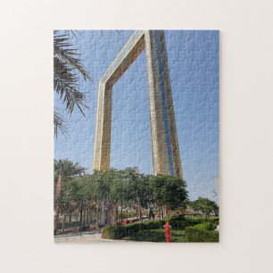 Puzzle Dubai Frame building which located à Zabeel Park