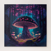 Eerie Magical Giant Toadstool en forêt