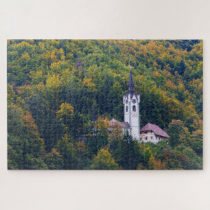 Puzzle Eglise dans une forêt tropicale en Slovénie