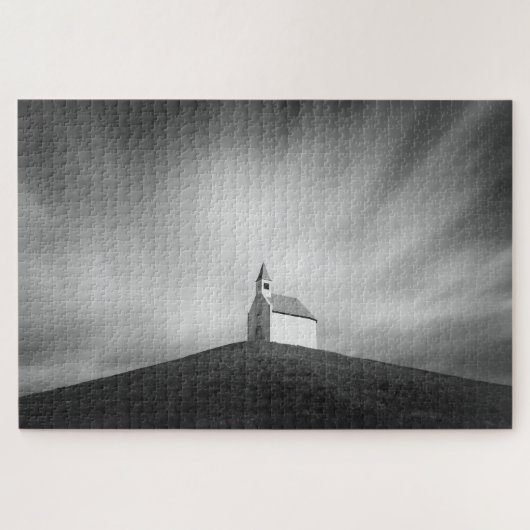 Puzzle Eglise sur une colline en noir et blanc (Horizontal)
