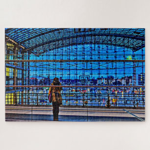 Puzzle Femme attendant un train à l'heure bleue