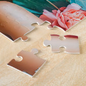 Puzzle Femme avec des raisins et une composition florale (Côté)