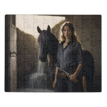 Femme de fantasy sombre et cascade de cheval noir
