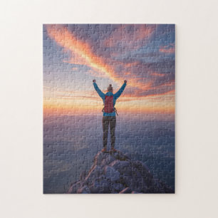 Puzzle Femme sur le sommet de montagne Triumphant Inspira