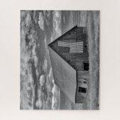 Puzzle Fermes | BW American Flag Barn Scene (Vertical)