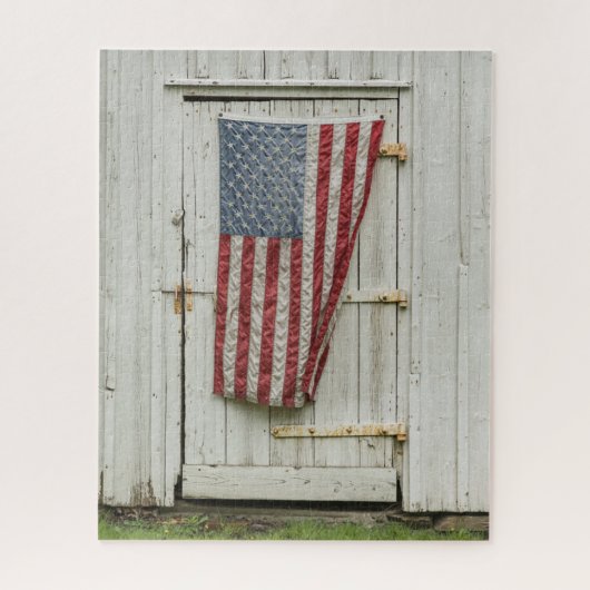 Puzzle Fermes | Porte Blanche Avec Drapeau Américain (Vertical)