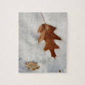 Puzzle feuille de chêne sur la neige (Vertical)