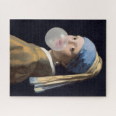 Puzzle Fille à oreille perle soufflant une gomme à bulles (Horizontal)