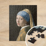 Puzzle Fille avec une oreille perle | Johannes Vermeer<br><div class="desc">Fille à oreille perle (vers 1665) | OEuvre originale du peintre néerlandais de l'époque baroque Johannes Vermeer (1632-1675). Vermeer est connu pour ses scènes de peinture de la vie de classe moyenne. La plupart de ses oeuvres sont installées dans les mêmes quelques pièces intérieures de sa propre maison. Il n'était...</div>