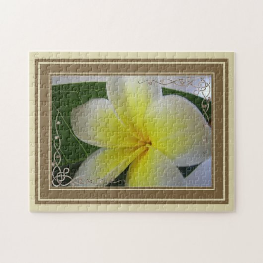 Puzzle Fleur blanche et jaune de Frangipani (Horizontal)