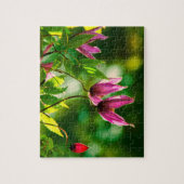Puzzle Fleurs plantes luxuriantes et violettes (Vertical)