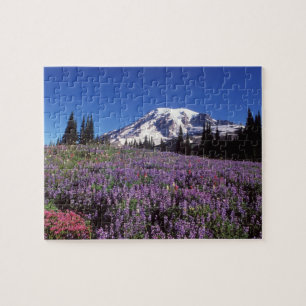 Puzzle fleurs sauvages estivales au pied du mont Rainier,