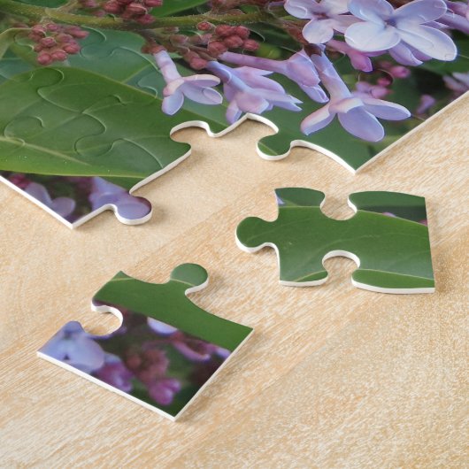 Puzzle Fleurs violettes délicates d'un buisson lilas (Côté)