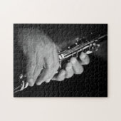 Puzzle Flûte jouée en noir et blanc par un gitan (Horizontal)