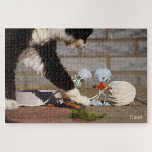 Puzzle Fubby jouant avec leur ami le chat.
