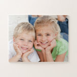 Puzzle Garde-photos de famille personnalisée<br><div class="desc">Photo de famille personnalisée et unique Puzzle pour rester à la maison et jouer aux jeux avec vos parents,  grands-parents ou enfants. Ce jeu spécial de puzzle photo fait un grand cadeau d'anniversaire ou de Noël pour toute la famille à profiter.</div>