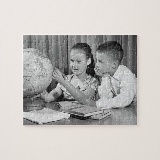 Puzzle Globe de visionnement de garçon et de fille (Horizontal)