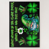 Puzzle Gnome mignonne St Patrick dormant sur noir | (Vertical)