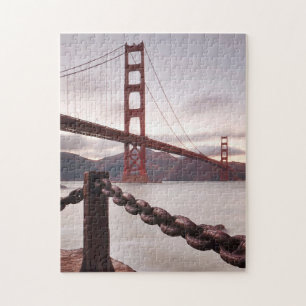 Puzzle Golden gate bridge contre des montagnes