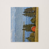 Puzzle Grange rouge situé le long du pittoresque lac Flat (Vertical)