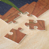 Puzzle Grasshopper en Grass vert sur Arrière - plan bleu (Côté)