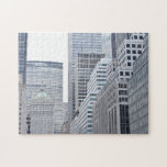 Puzzle gratte-ciel Midtown Manhattan New York City<br><div class="desc">Puzzle présente une photo originale de gratte-ciel dans le centre-ville de Manhattan, à New York. De nombreux autres puzzles illustrés et photo sont également disponibles dans cette boutique. Si vous ne voyez pas le puzzle que vous cherchez, veuillez contacter Rebecca pour avoir quelque chose conçu juste pour vous!</div>