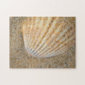 Puzzle Gros plan de Cockle SeaShell dans le sable sur la (Horizontal)