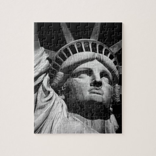 Puzzle Gros plan Statue blanche noire de la Liberté New Y (Vertical)
