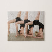 Puzzle Gymnaste posant à l'envers (Horizontal)