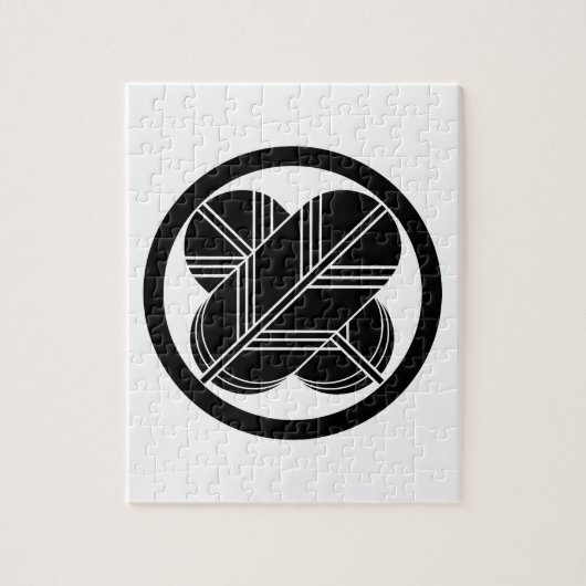 Puzzle Intersecting hawk feathers with foot in circle (Vertical)