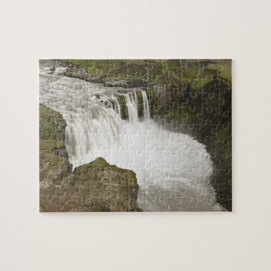 Puzzle Islande. Chute d'eau de Hafragilsfoss en (Horizontal)