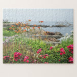 PUZZLE JARDIN MER OGUNQUIT PITTORESQUE, MAÏS<br><div class="desc">Une belle vue sur l'océan Atlantique depuis le musée d'art Ogunquit. A quelques pas de Perkins Cove, le musée et ses trois hectares de jardins de sculptures surplombent Narrow Cove et l'océan Atlantique. Ce puzzle est non seulement un divertissement, mais aussi un beau gardien qui peut être apprécié encore et...</div>