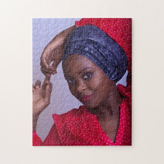 Puzzle Jeune Dame africaine avec casque Jeans bleu (Vertical)