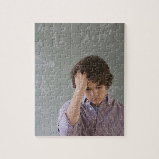 Puzzle Jeune garçon devant le tableau avec maths (Vertical)