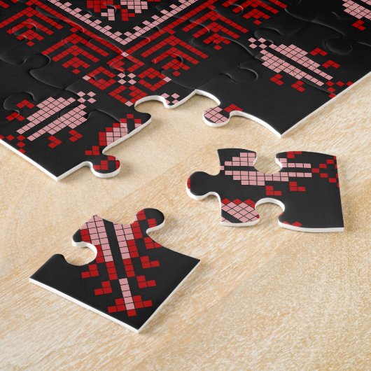 Puzzle jolie fille palestinienne Broderie rouge tatreez (Côté)