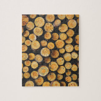Puzzle Journaux d'arbre en bois coupé empilé