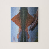 Puzzle Kayak en bois dans le lac Swiftcurrent au lever du (Vertical)