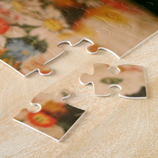 Puzzle Kitten peeking behind the Christmas tree (Côté)